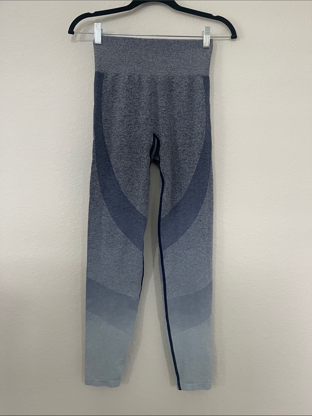 PINK Victoria’s Secret‎ Seamless Ombre High Waist Leggings Blue Size Small